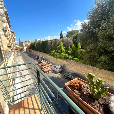 Casa Chiara, Roof Terrace, 100m To The Historical Center Apartment Lecce