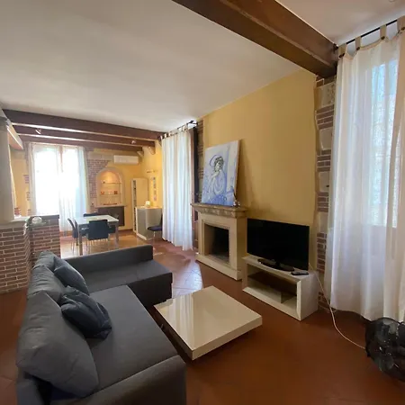 Casa Chiara, Roof Terrace, 100m To The Historical Center Apartment *