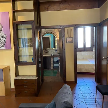 Apartment Casa Chiara, Roof Terrace, 100m To The Historical Center *
